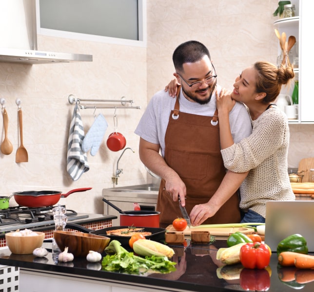 Healthy7 happy family cooking